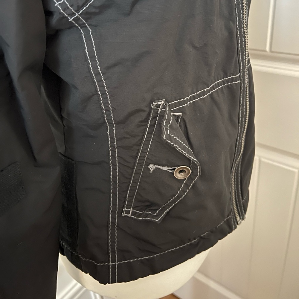 TNF Everyday Jacket - Picture 6 of 11